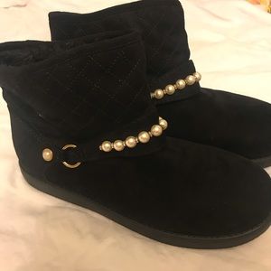🔥 2 for 20 Pearl slip on ankle boots